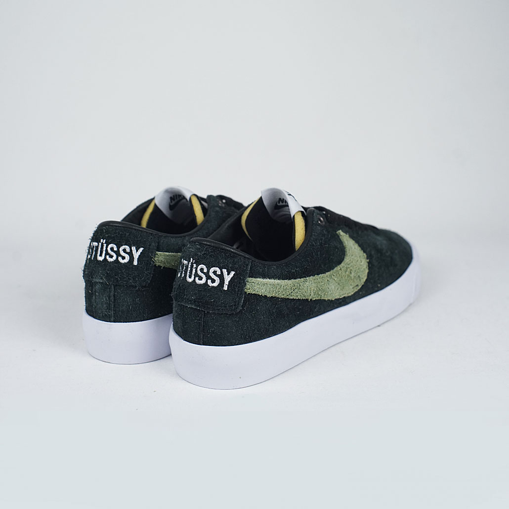 stussy nike sb zoom blazer low qs