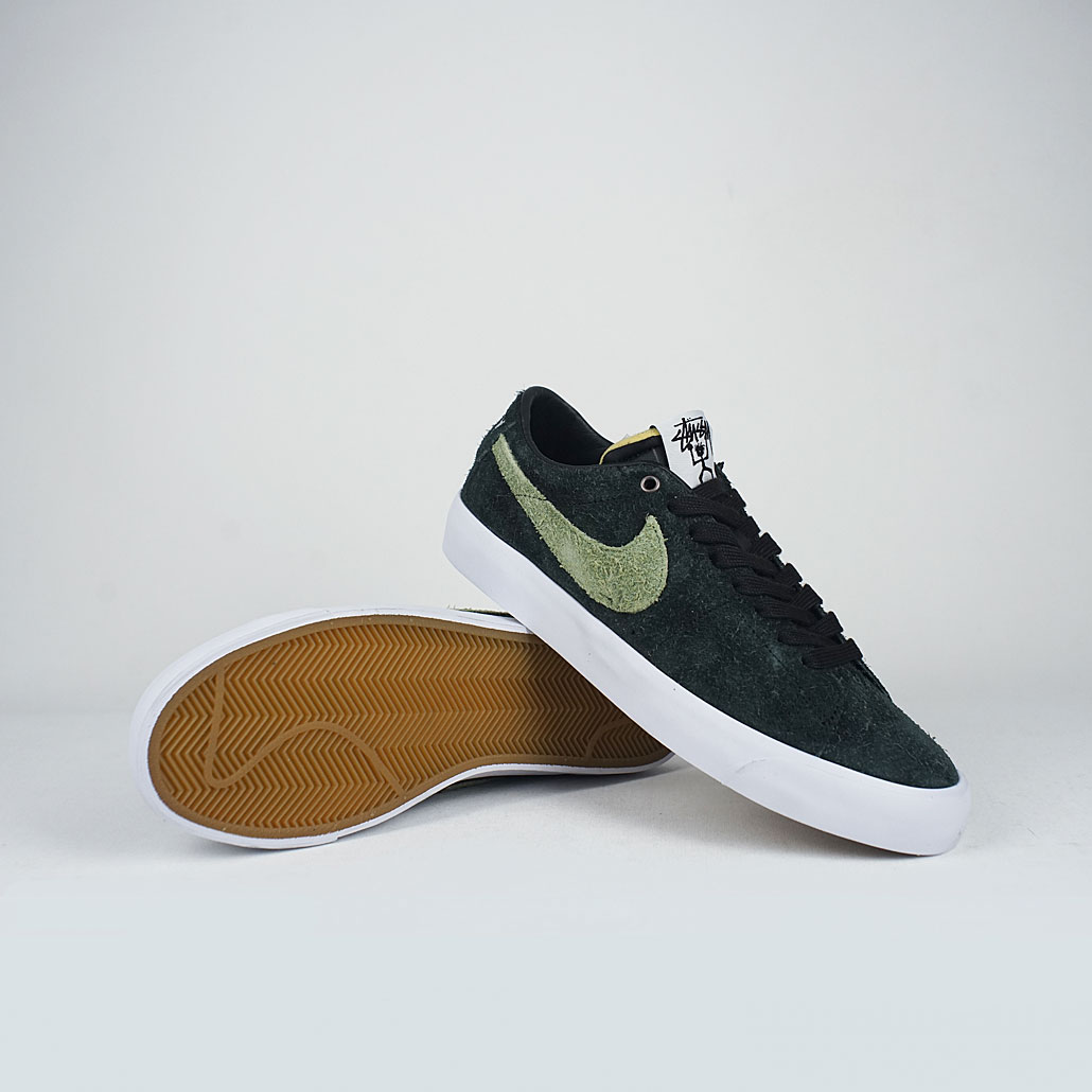 stussy nike sb zoom blazer low qs