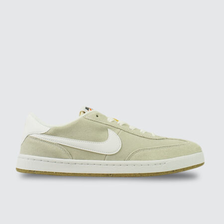 Nike SB FC Classic Summit White/Summit White-White
