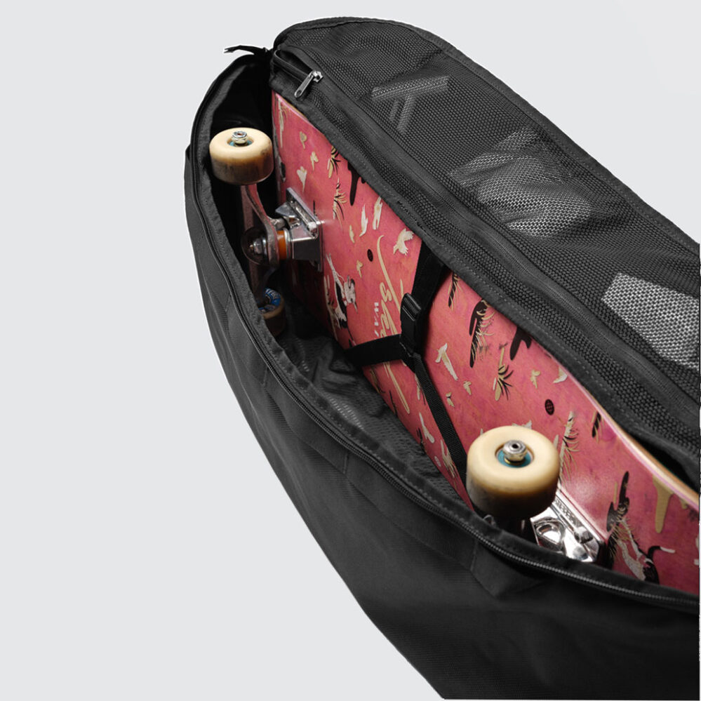 Db Skate Carrier 32L Black Out