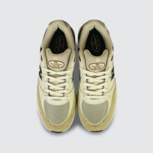 New Balance Numeric Andrew Reynolds 933 Quicksand/Seasalt