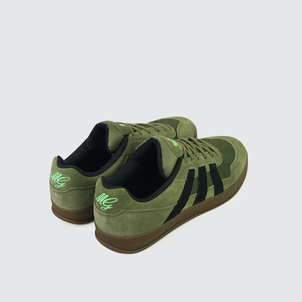 Adidas Aloha Super OLISTRC/BLACK/GUM5 Adidas Aloha Super OLISTRC/BLACK/GUM5