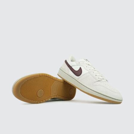 Nike SB Code 58 Summit White/Mystic Dates Nike SB Code 58 Summit White/Mystic Dates